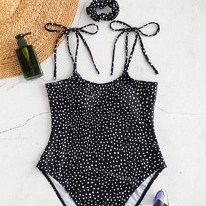 ZAFUL Polka Dot Cami Swimsuit With Hairband— Black